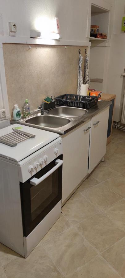 Appartement Duplex F2 Tout Confort Proche Centre Ville Avec Parking Gratuit Montlucon Luaran gambar